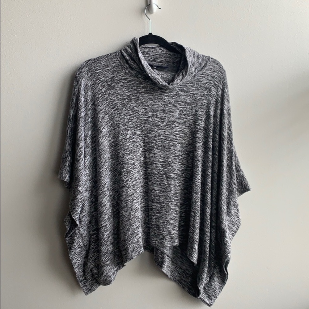 Women’s Turtleneck Poncho Size Small